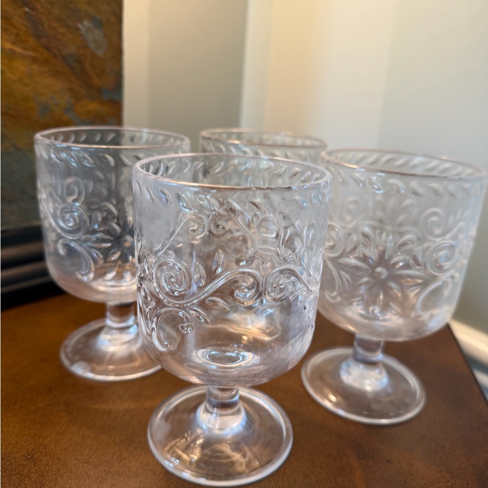 Unbreakable wine glasses - Set of 4